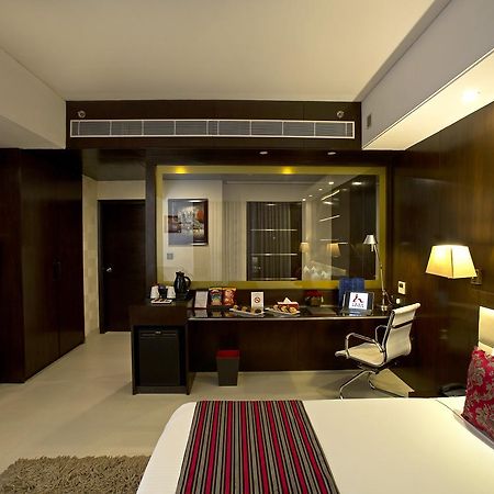 Inde Hotel Chattarpur ニューデリー エクステリア 写真