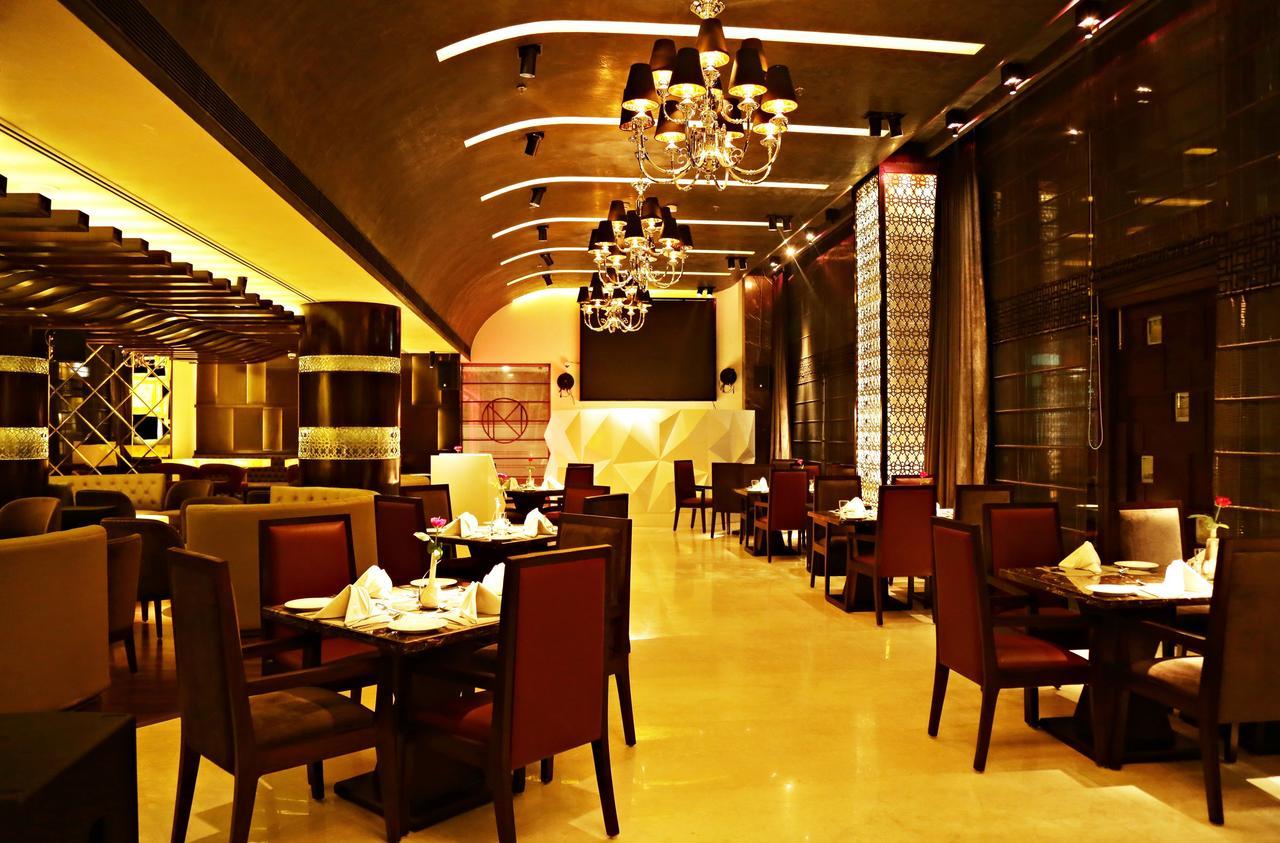 Inde Hotel Chattarpur ニューデリー エクステリア 写真