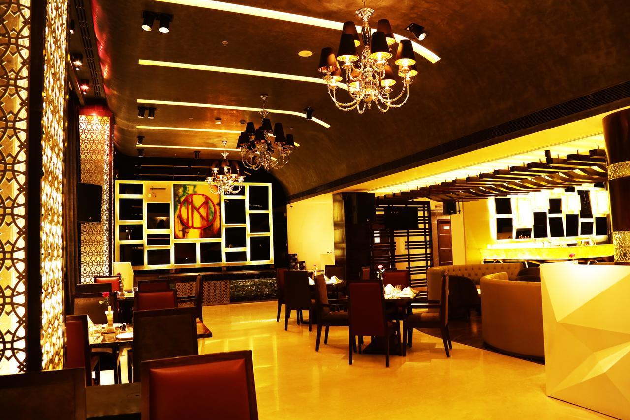 Inde Hotel Chattarpur ニューデリー エクステリア 写真
