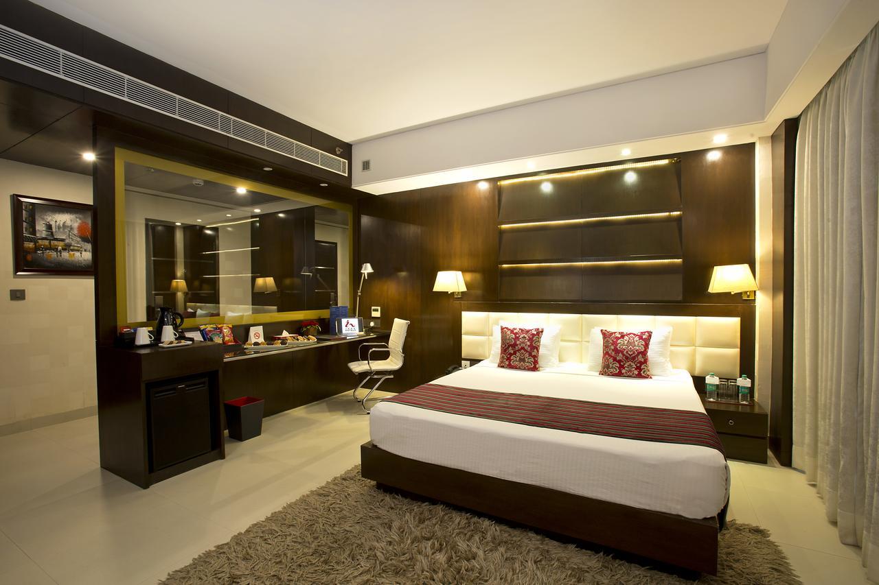 Inde Hotel Chattarpur ニューデリー エクステリア 写真